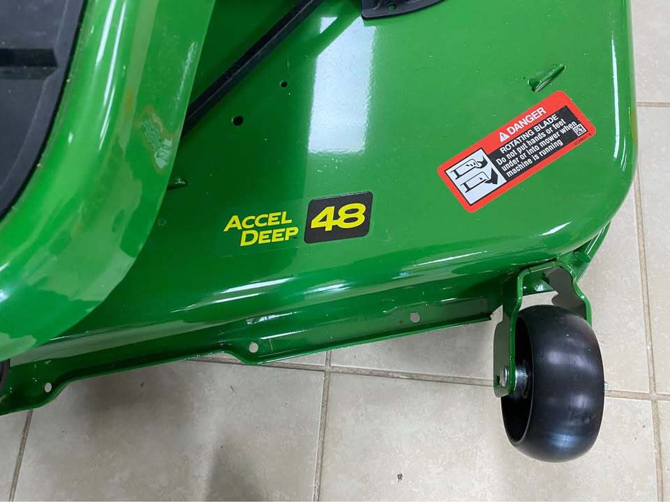 2025 John Deere S240 Image 7