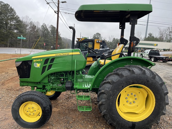 2021 John Deere 5045E