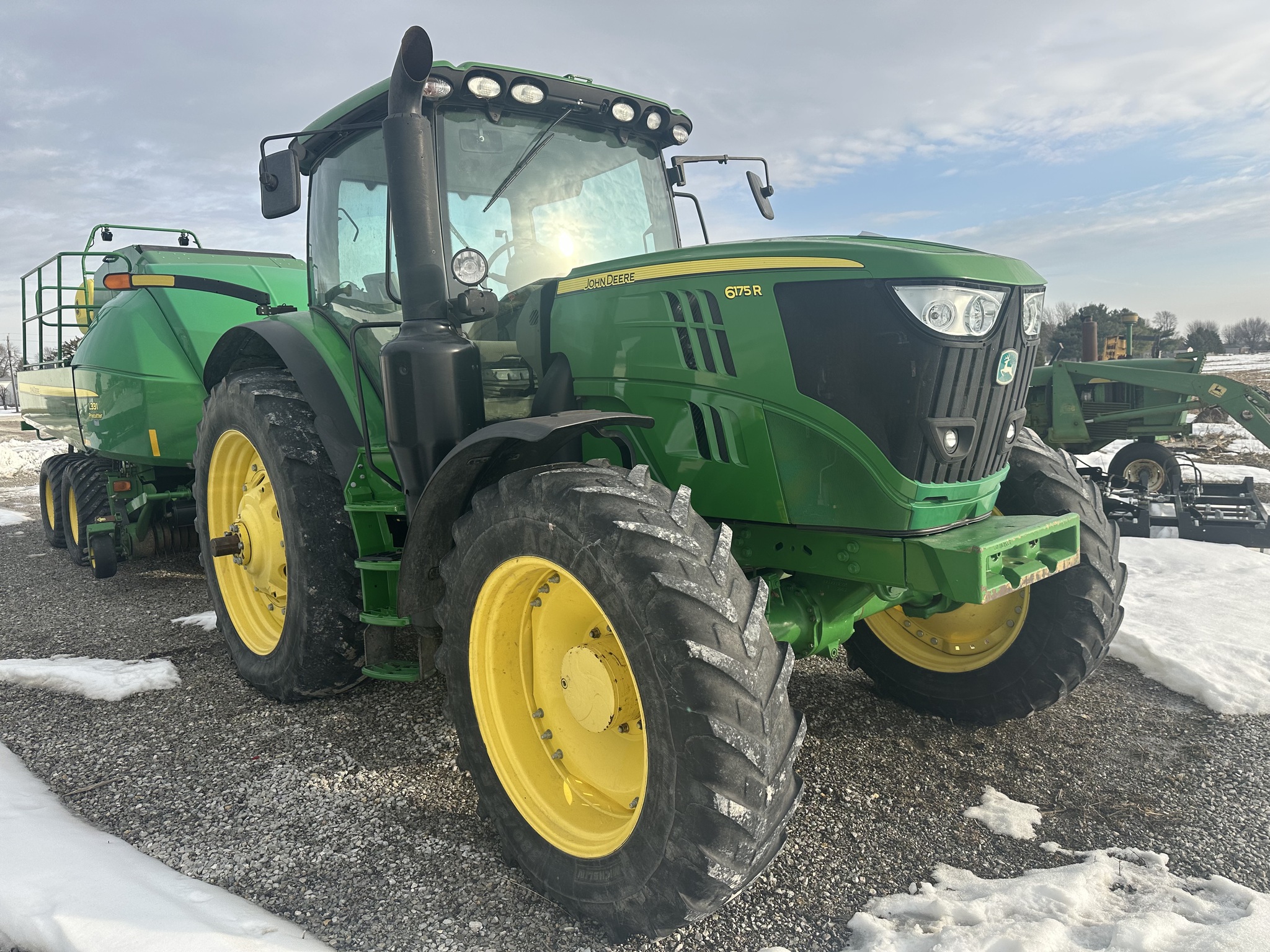 2016 John Deere 6175R Image 5