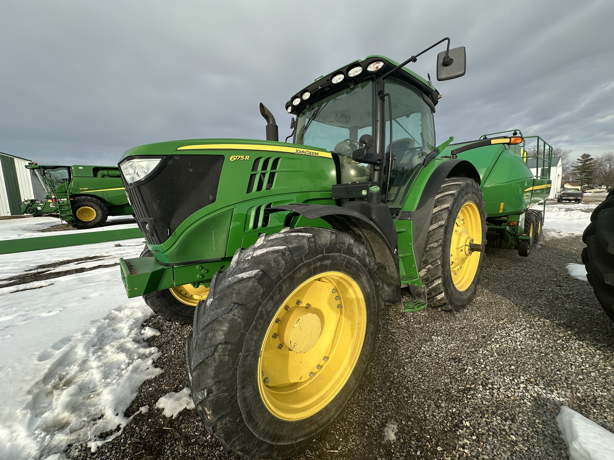 2016 John Deere 6175R Image 6