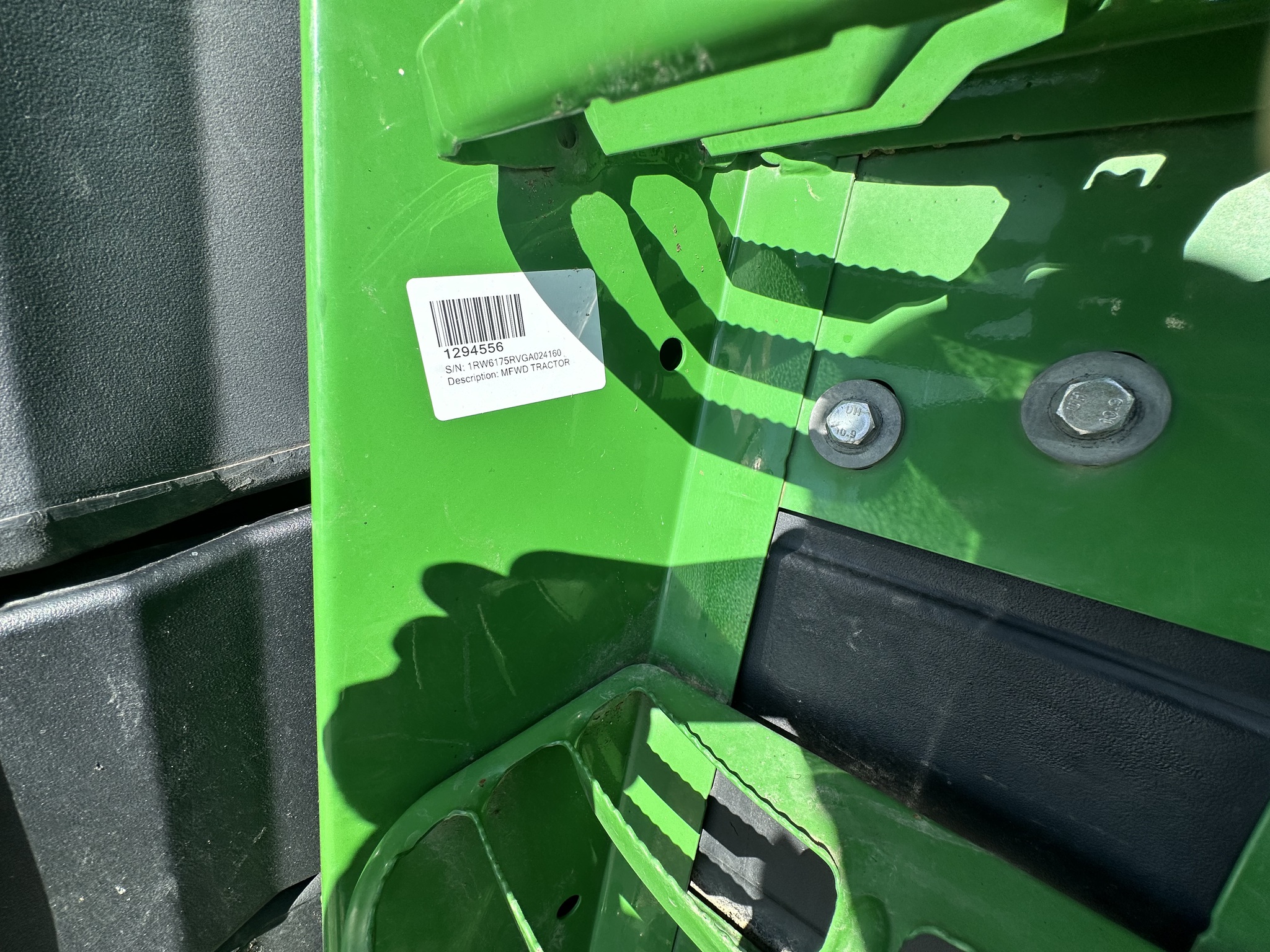 2016 John Deere 6175R Image 18