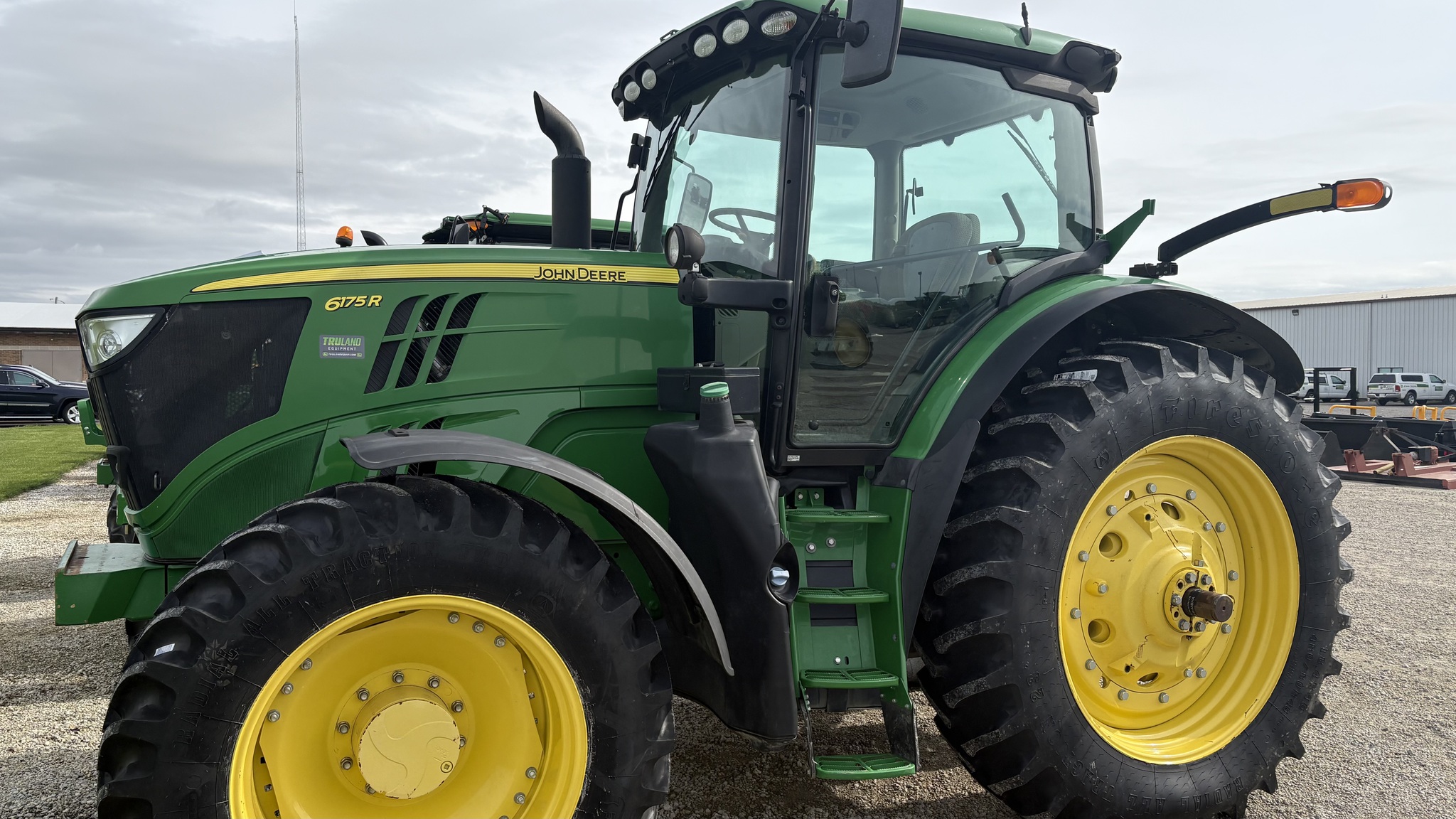 2016 John Deere 6175R Image 10