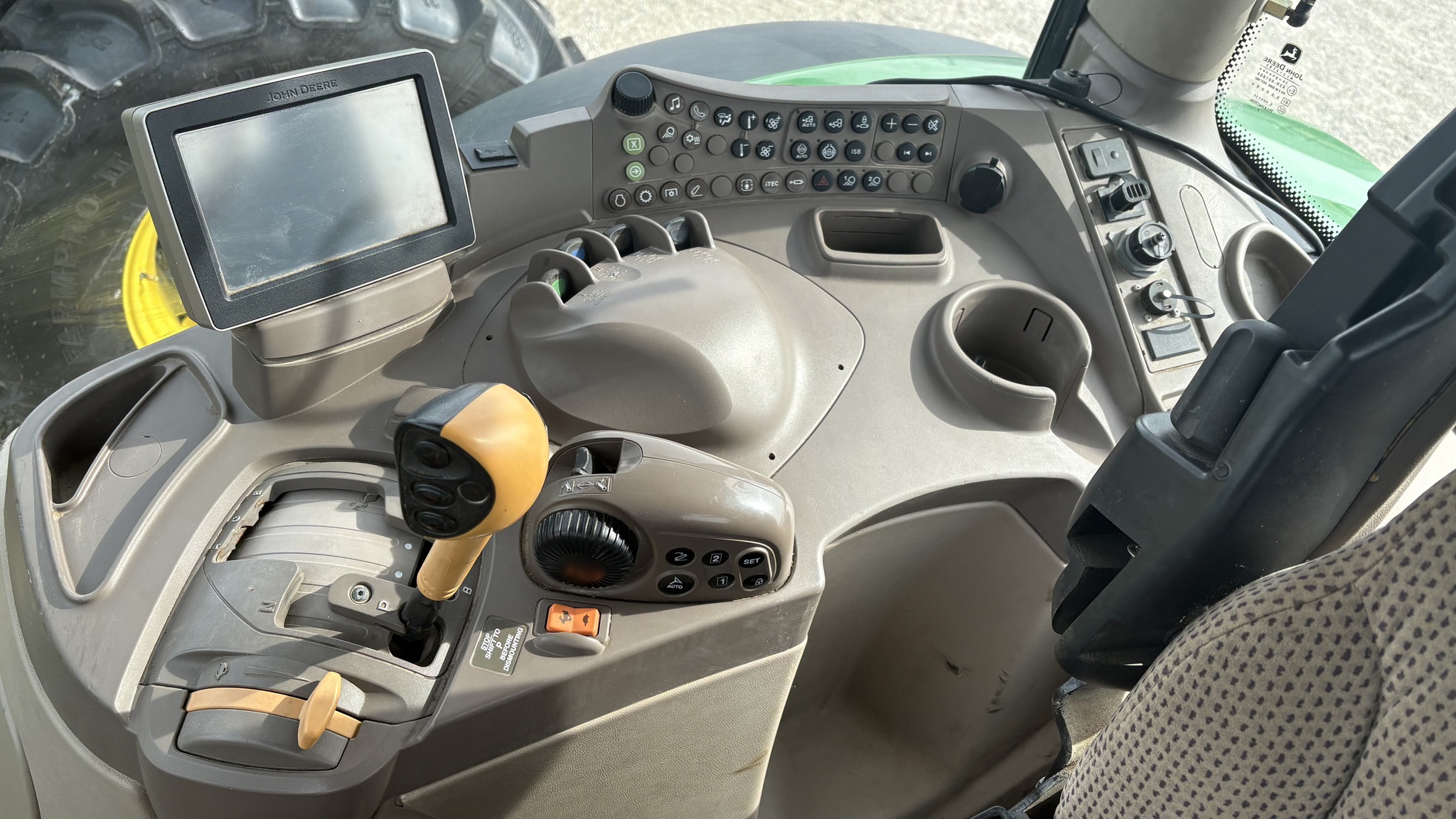 2016 John Deere 6175R Image 19