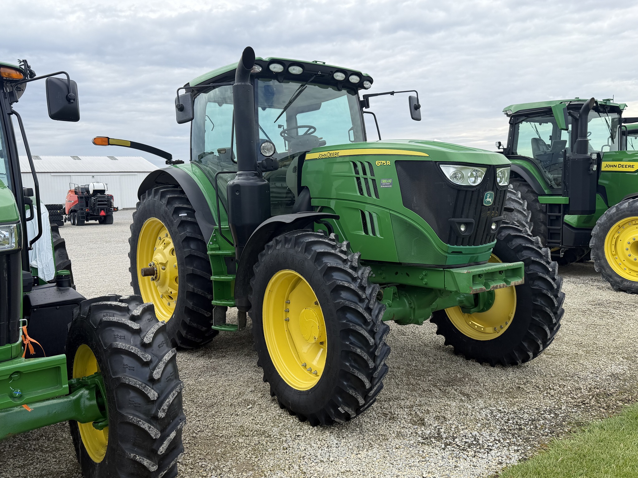 2016 John Deere 6175R Image 2