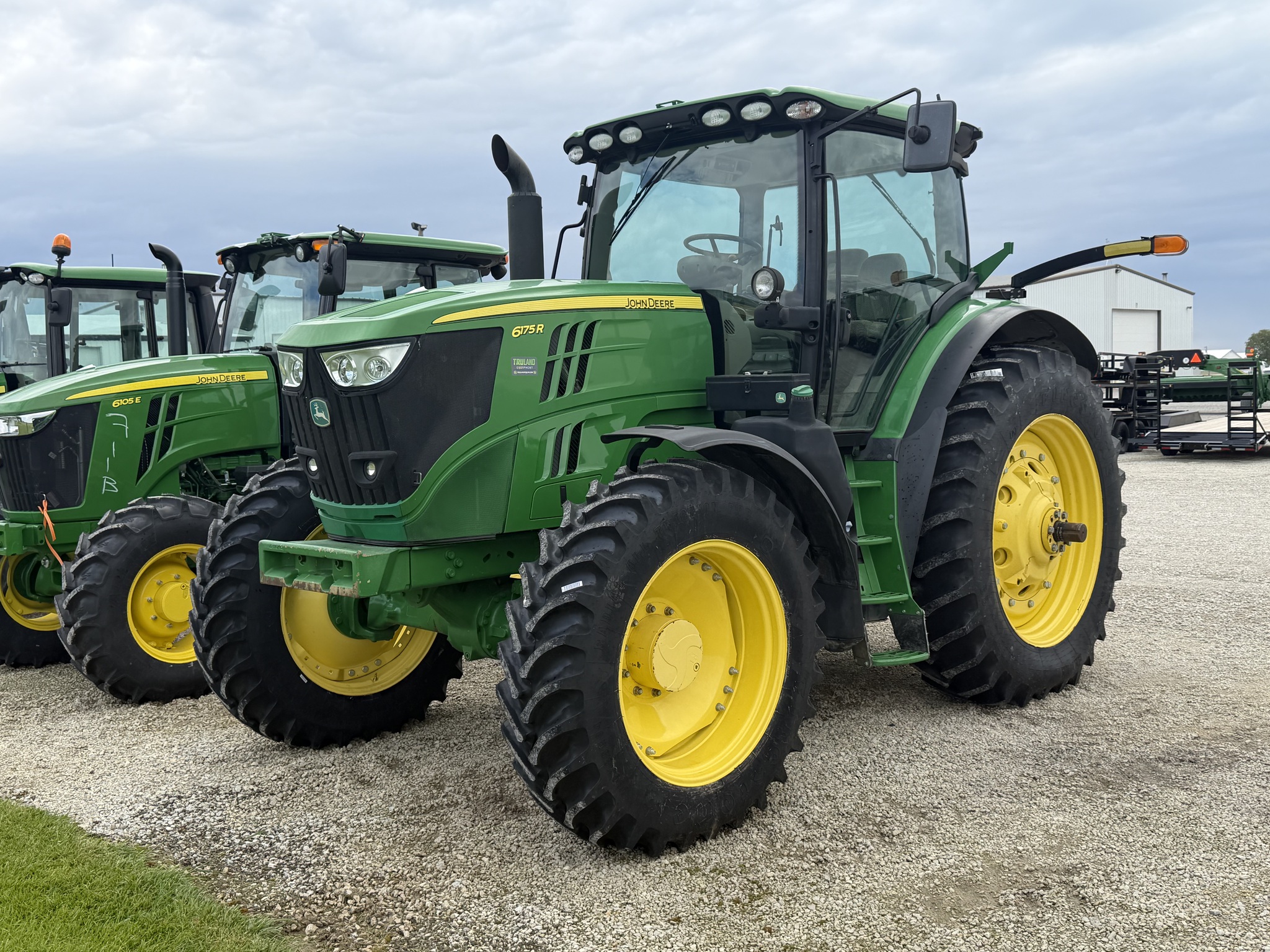 2016 John Deere 6175R Image 1