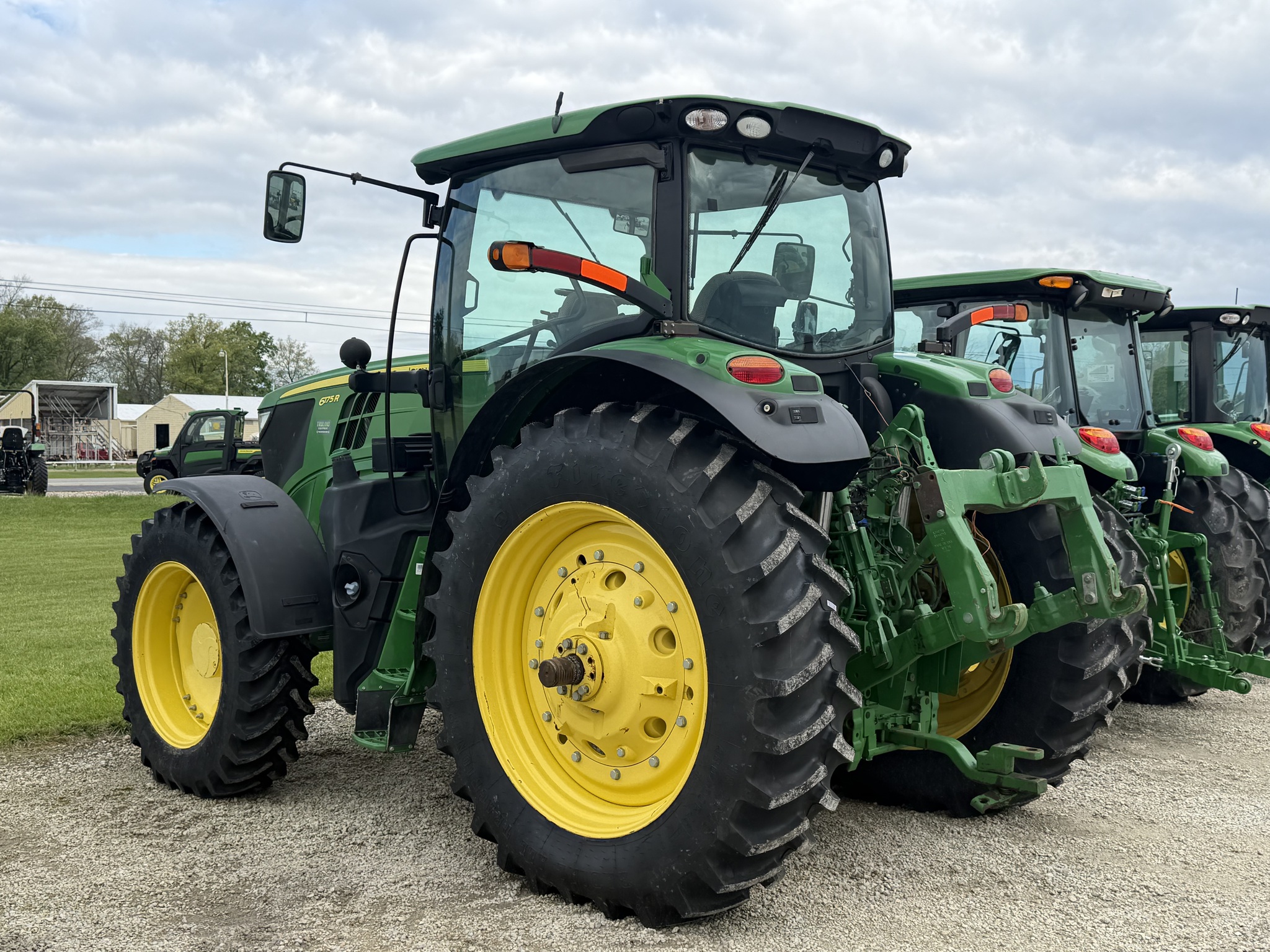 2016 John Deere 6175R Image 4
