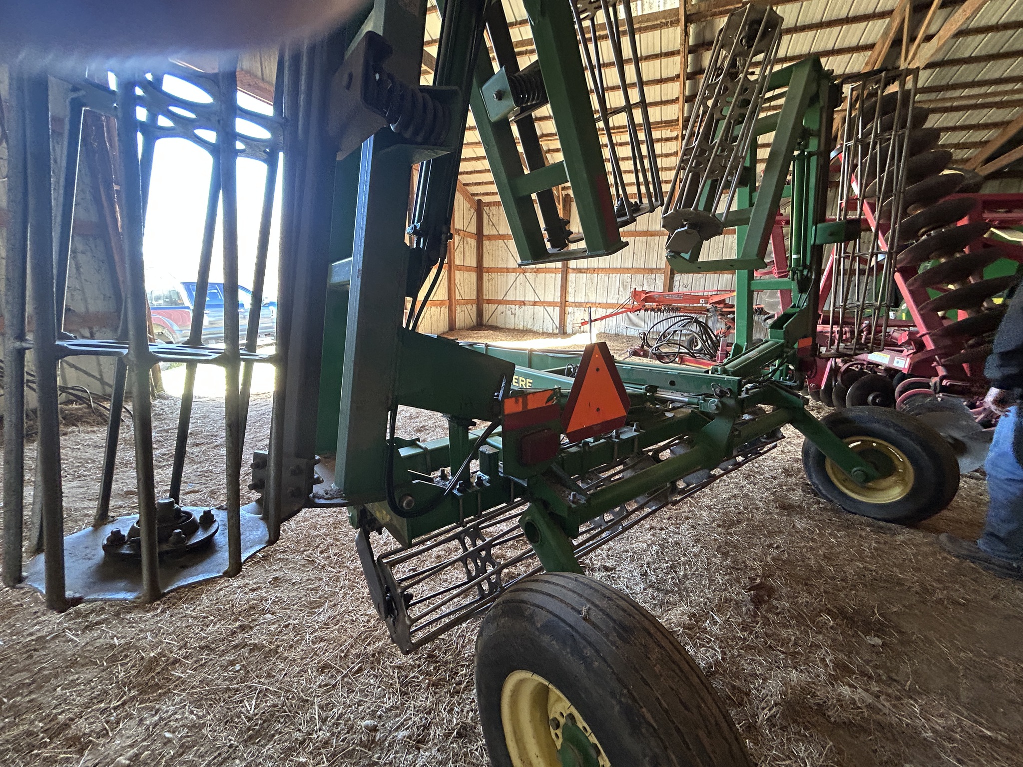 2010 John Deere 200 Image 3