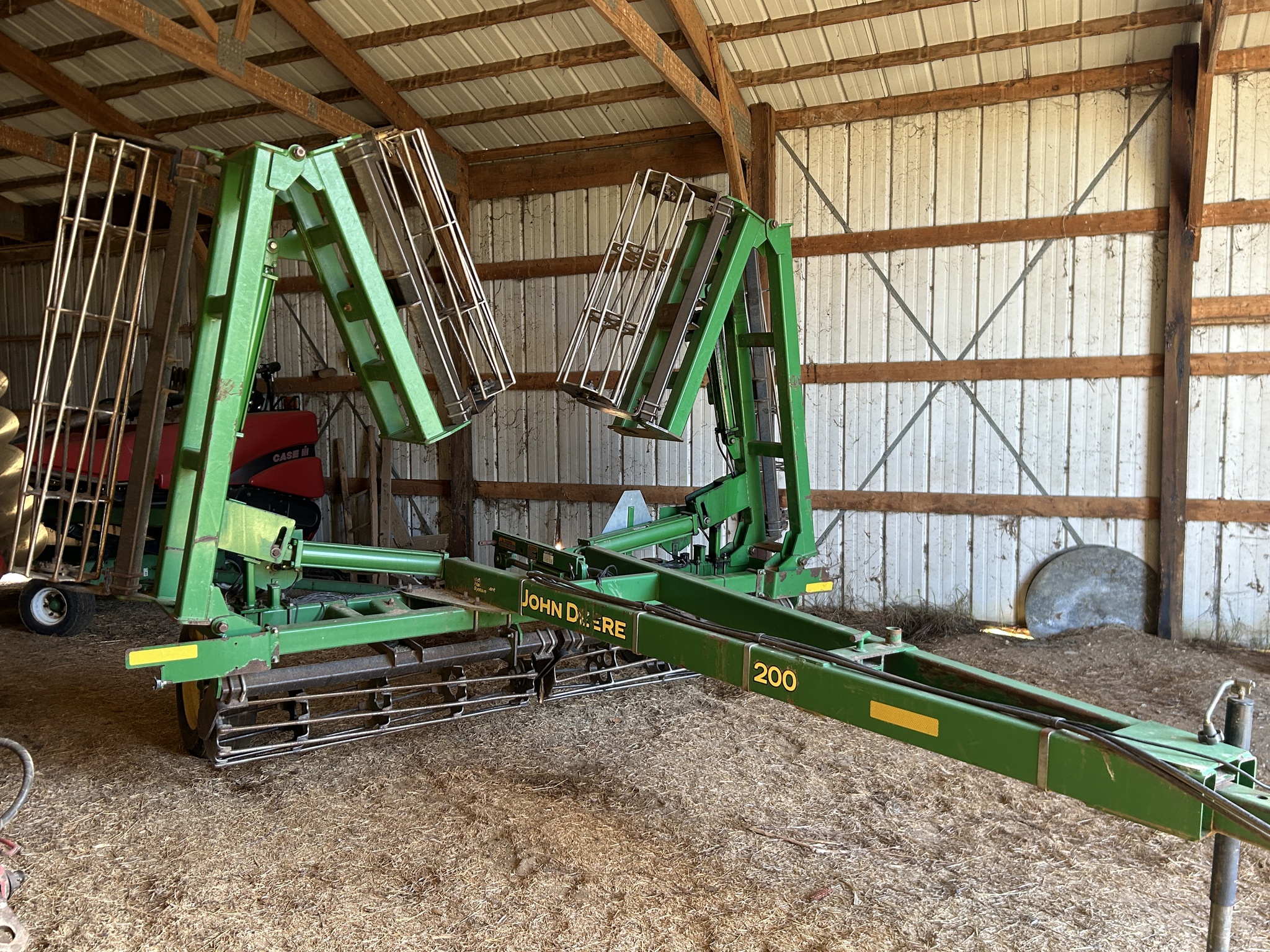 2010 John Deere 200 Image 1