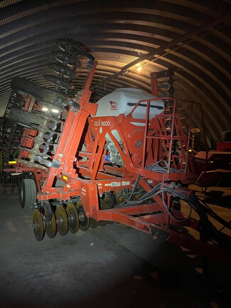 2012 Kuhn-Krause 8000