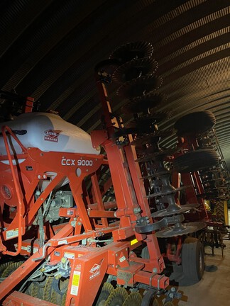 2012 Kuhn-Krause 8000