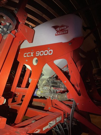 2012 Kuhn-Krause 8000