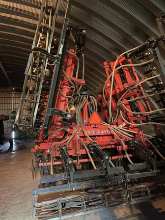 2012 Kuhn-Krause 8000