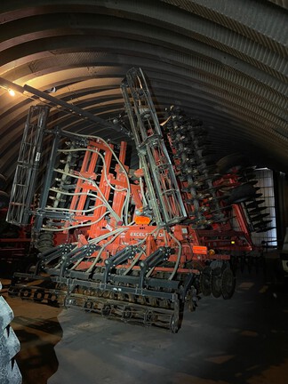 2012 Kuhn-Krause 8000