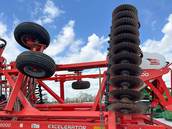 2012 Kuhn-Krause 8000