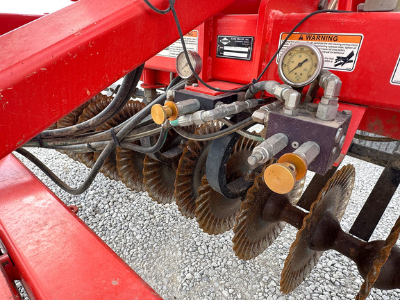 2012 Kuhn-Krause 8000