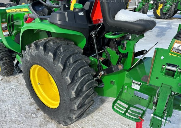 Photo of 2022 John Deere 3032E