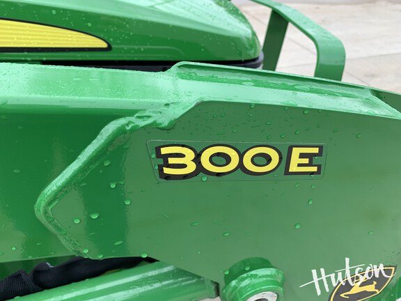 Photo of 2022 John Deere 3032E