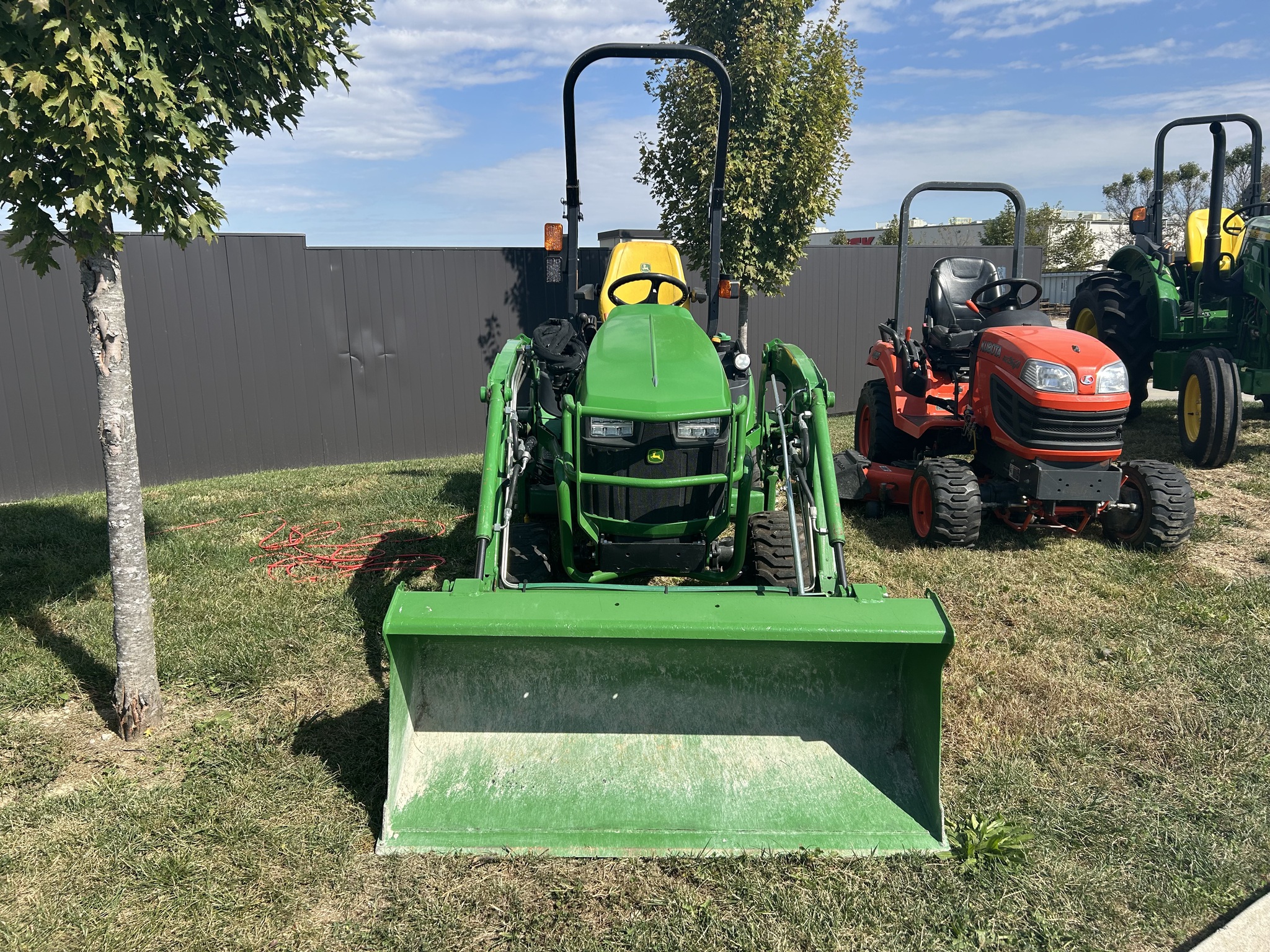 Used 2023 John Deere 1025R Compact Utility Tractors at Koenig Equipment in Franklin, IN - PhotoXL1