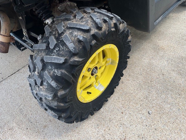  2023 John Deere XUV 835M at Heritage Tractor in West Plains, MO