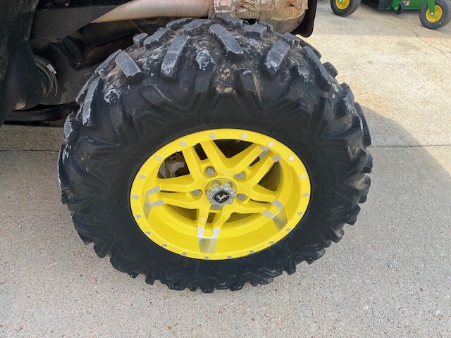  2023 John Deere XUV 835M at Heritage Tractor in West Plains, MO