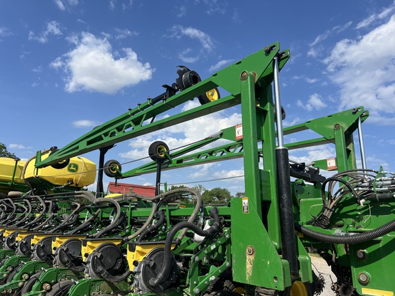 Photo of 2024 John Deere 1795