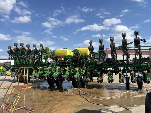 Photo of 2024 John Deere 1795
