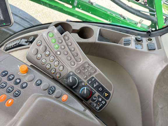 2015 John-Deere R4030
