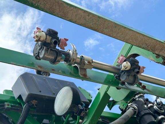 2015 John-Deere R4030