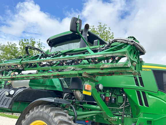 2015 John-Deere R4030