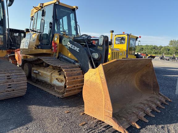 Photo of a 2023 John Deere 655K