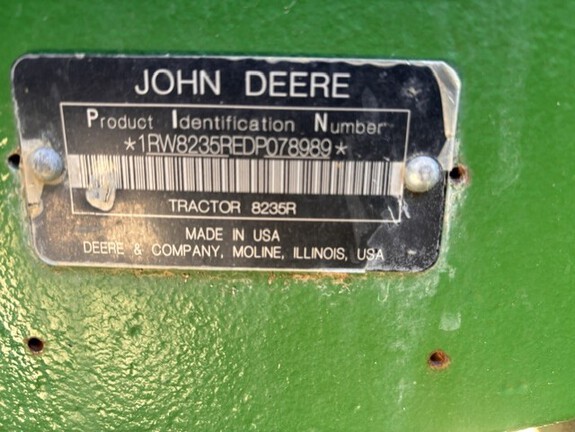 2013 John-Deere 8235R