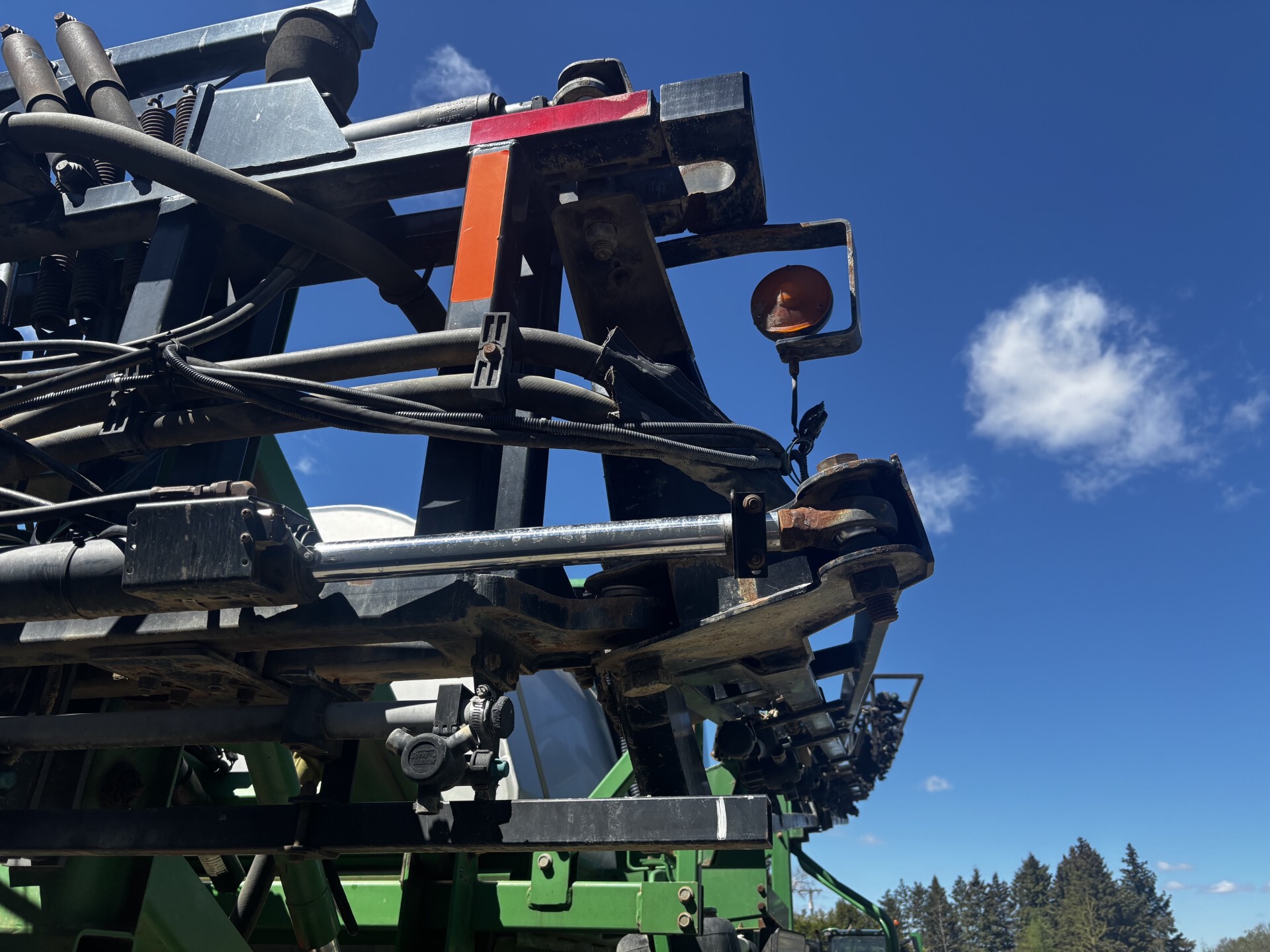 2002 John Deere 4710 Image 6