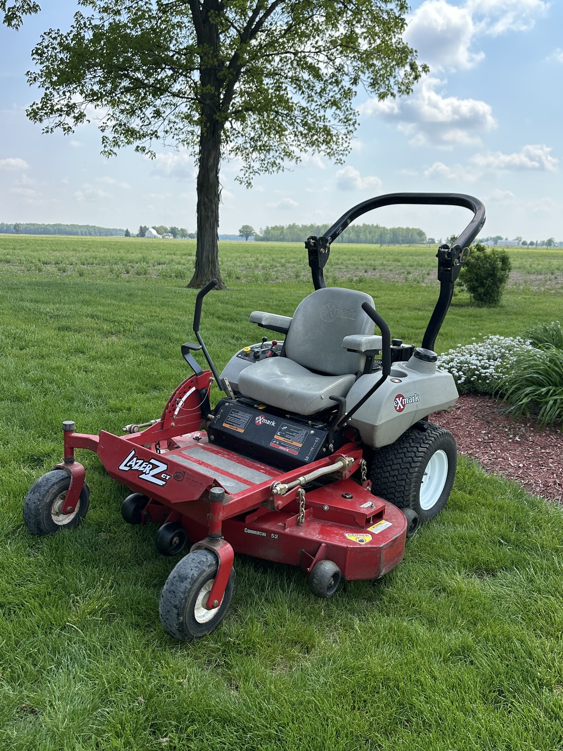 Used 2004 Exmark Laser-Z CT Zero Turn Mowers at Koenig Equipment in Knightstown, IN - PhotoXL0