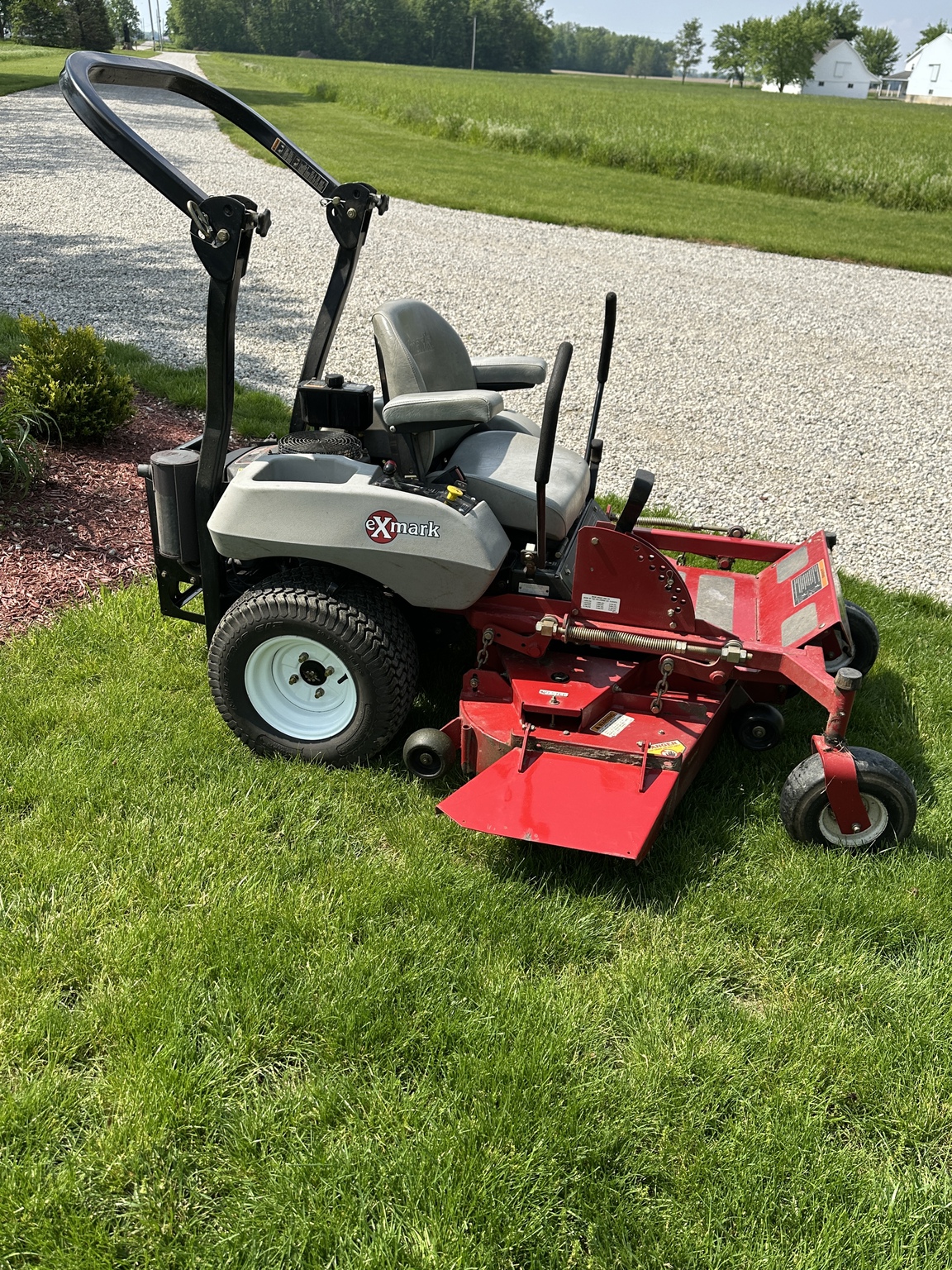 Used 2004 Exmark Laser-Z CT Zero Turn Mowers at Koenig Equipment in Knightstown, IN - PhotoXL2