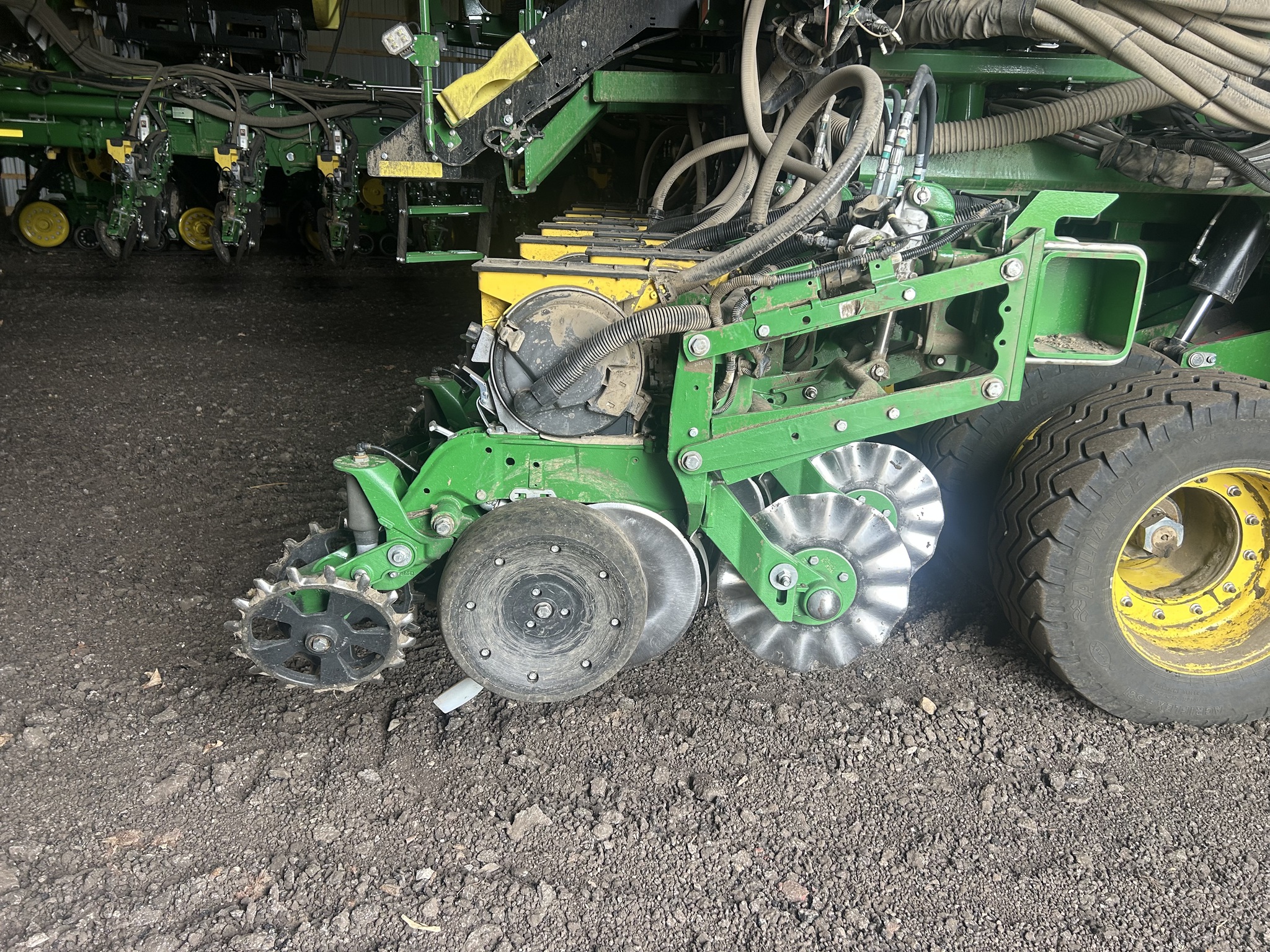 2023 John Deere DB60 Image 10