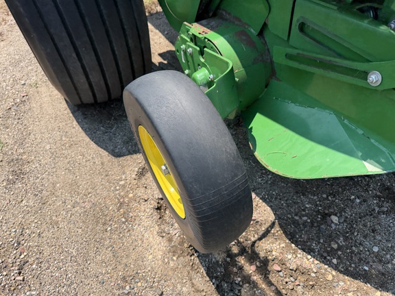 2020 John Deere 560M - Photo11