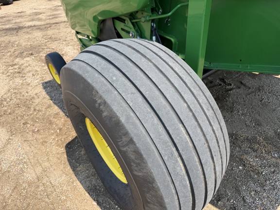 2020 John Deere 560M - Photo14