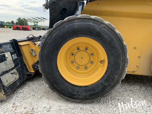 Photo of 2022 John Deere 324G