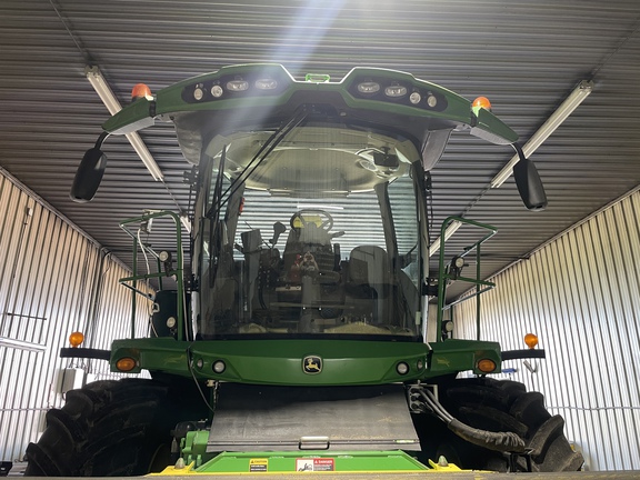 Photo of 2016 John Deere 8600