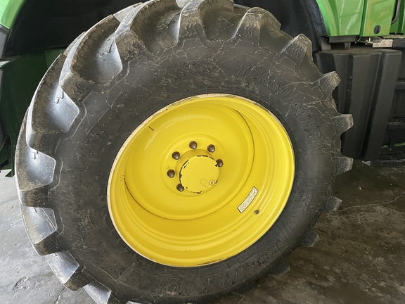 Photo of 2016 John Deere 8600