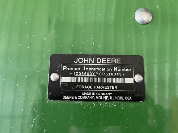 Photo of 2016 John Deere 8600
