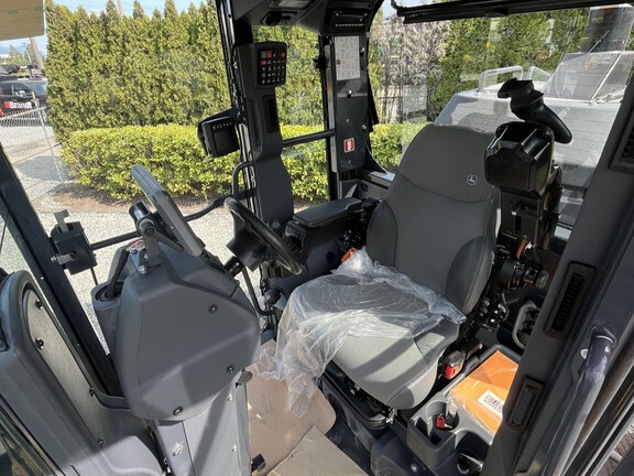 2025 John Deere 872G