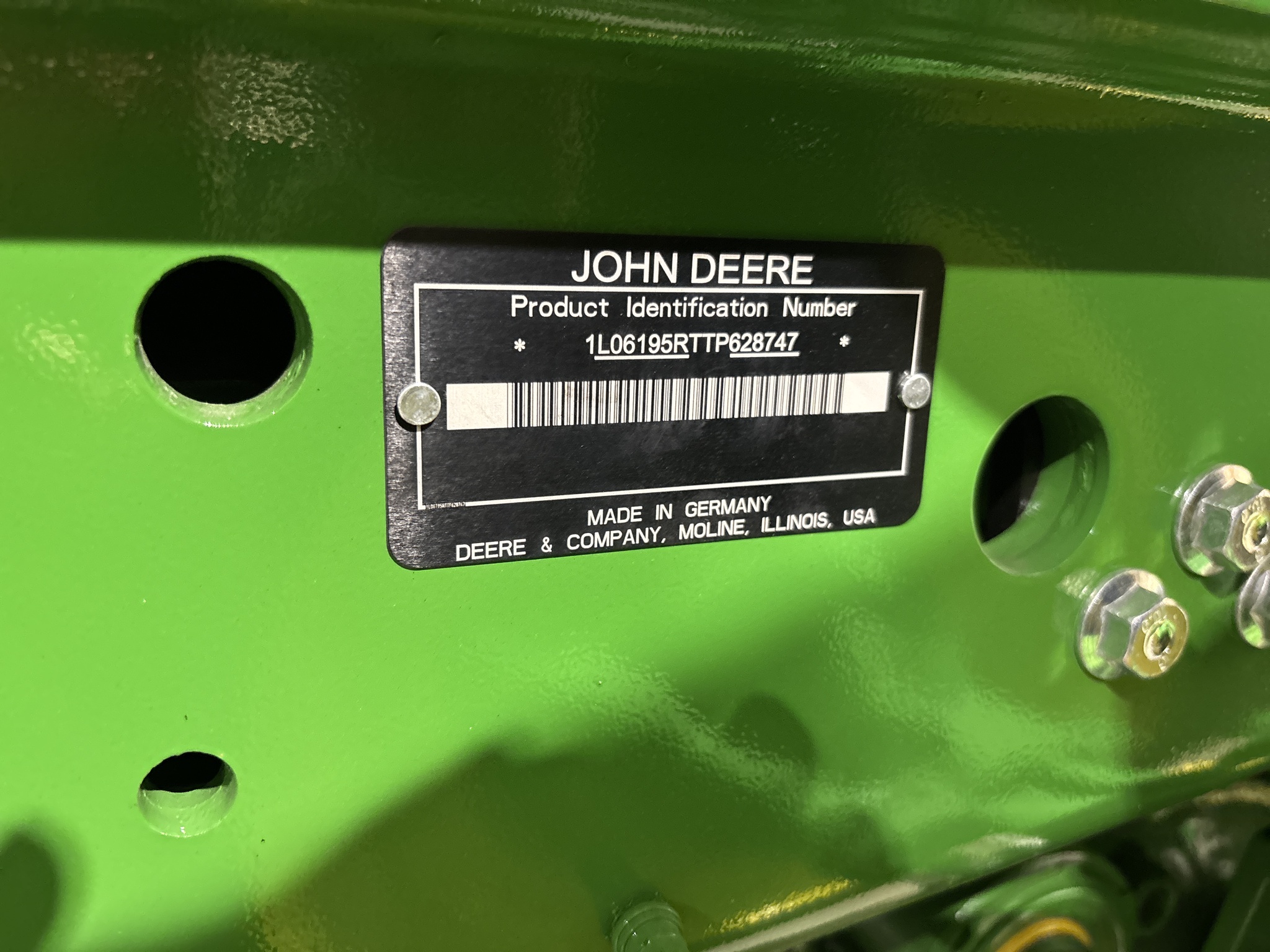 Used 2026 John Deere 6R 195 Row Crop Tractors at Koenig Equipment in Urbana, OH - PhotoXL6
