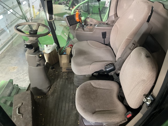 2012 John Deere S670 - Photo12