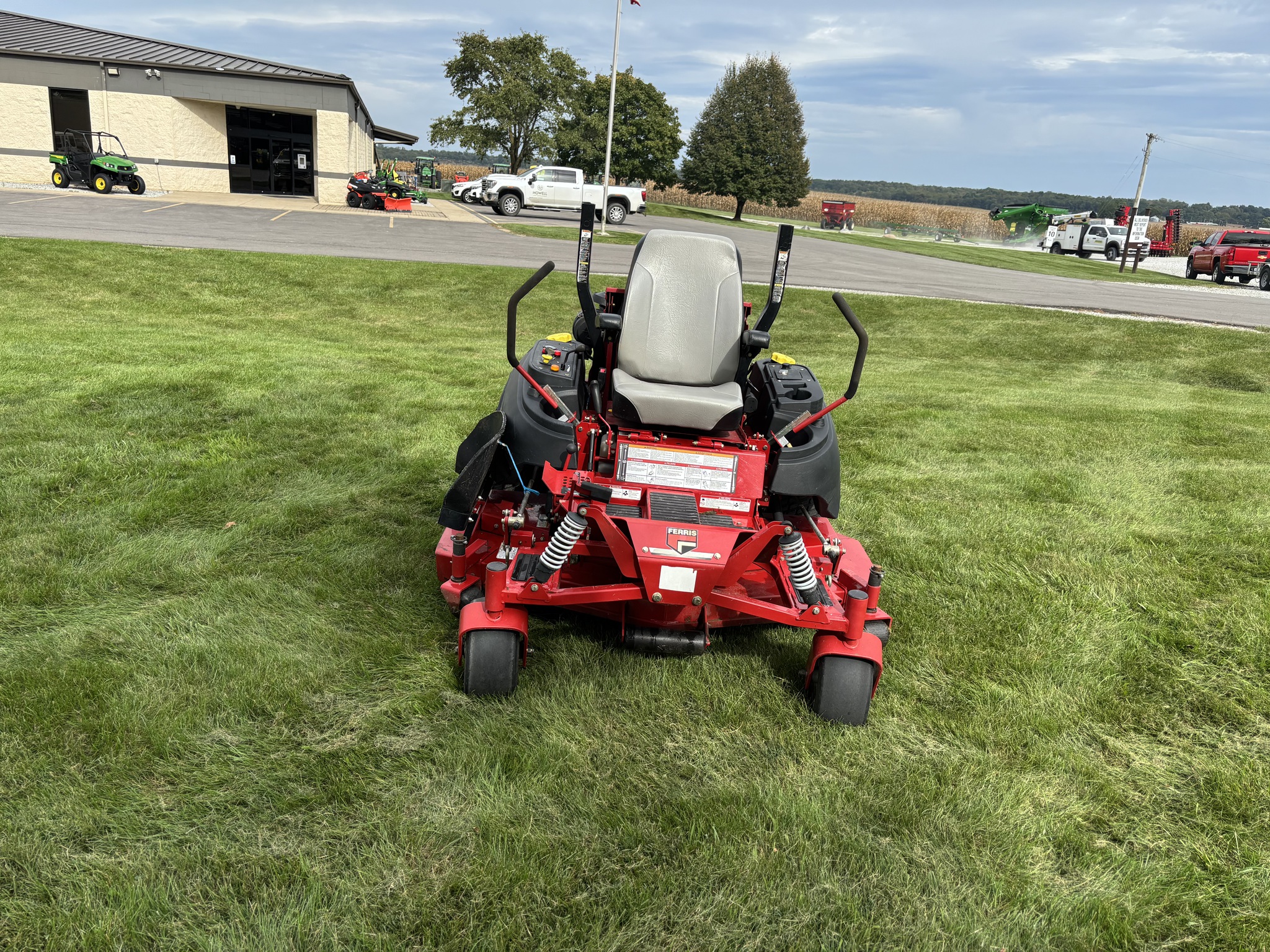 Used 2006 Ferris IS4500Z C28 Zero Turn Mowers at Koenig Equipment in Urbana, OH - PhotoXL0