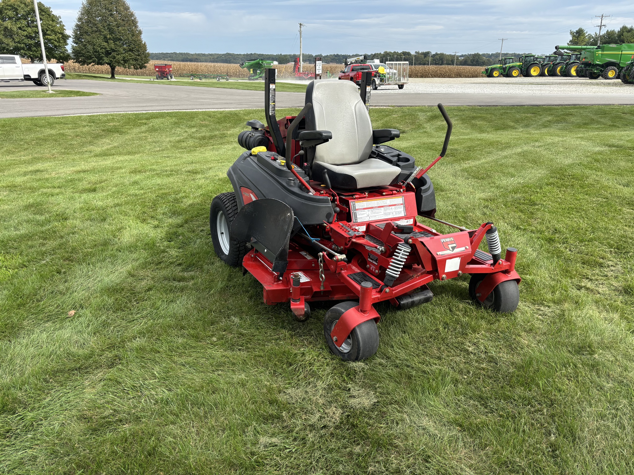 Used 2006 Ferris IS4500Z C28 Zero Turn Mowers at Koenig Equipment in Urbana, OH - PhotoXL1