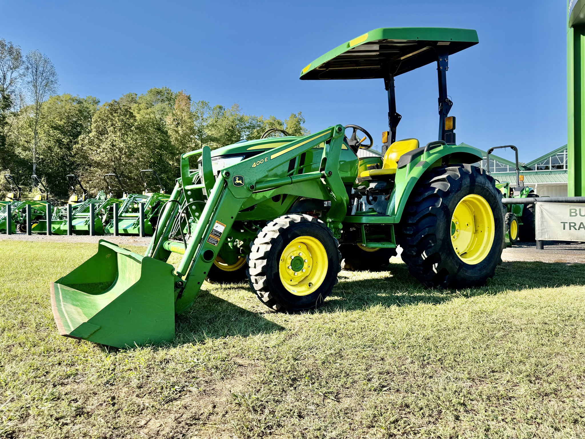 2022 John Deere 4052M