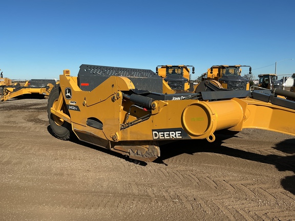 2023 John Deere 2412D E