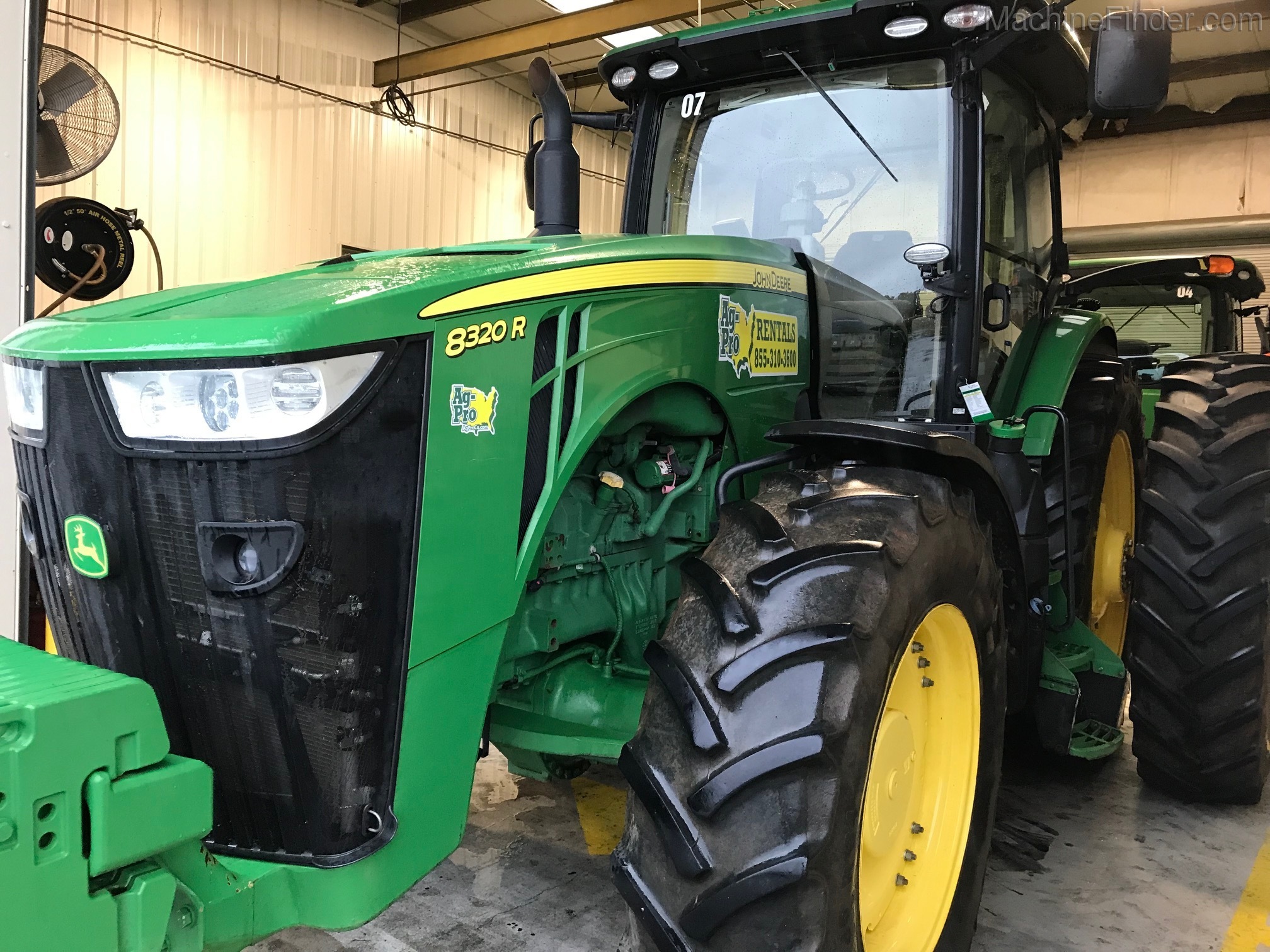2014 John Deere 8320R Image 3