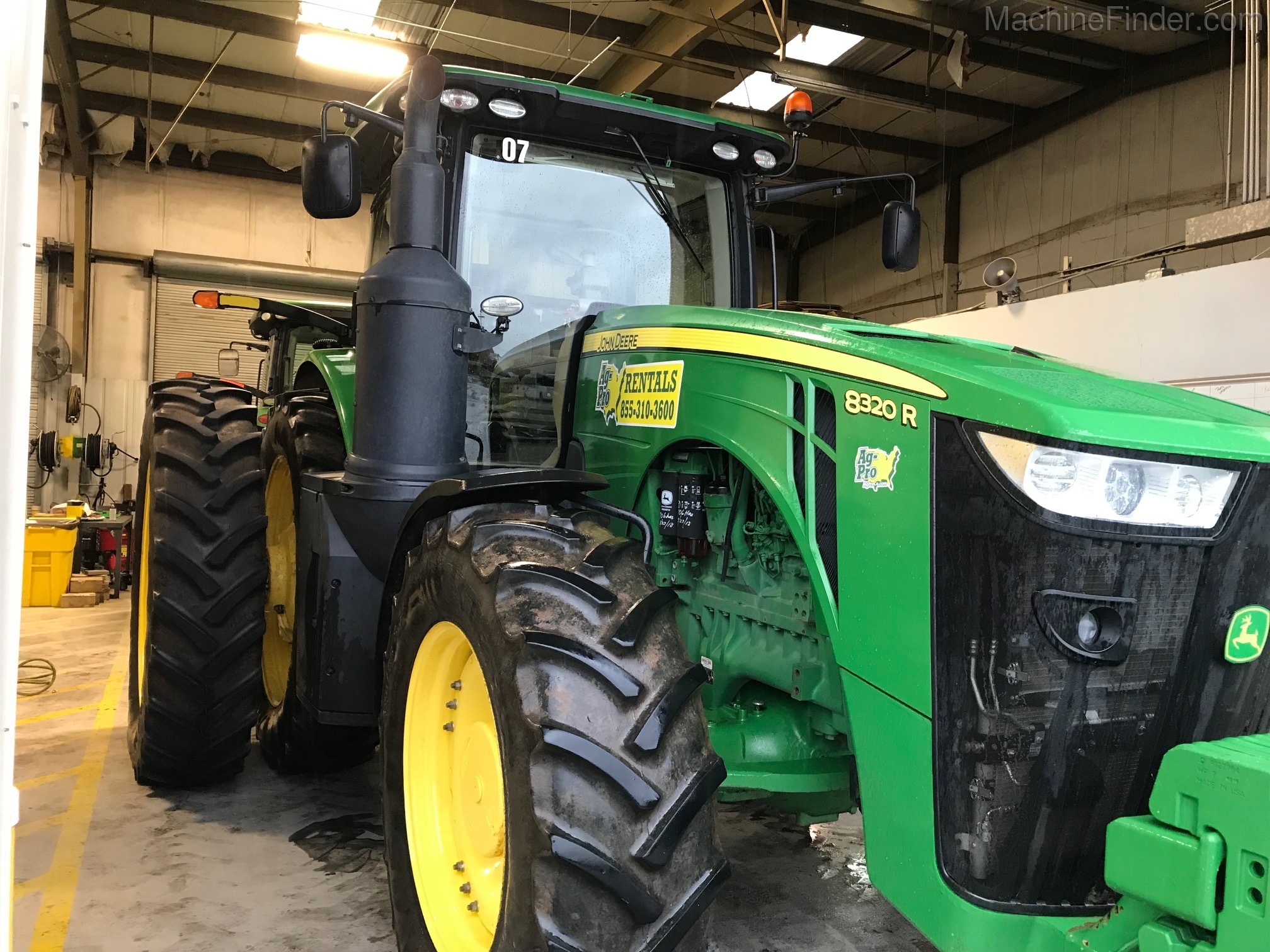 2014 John Deere 8320R Image 1